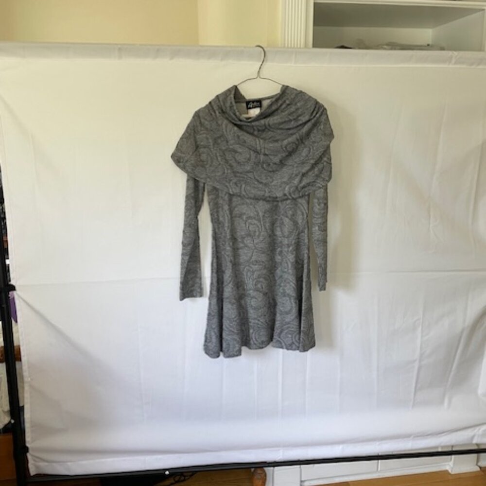 Tunic with detachable scarf